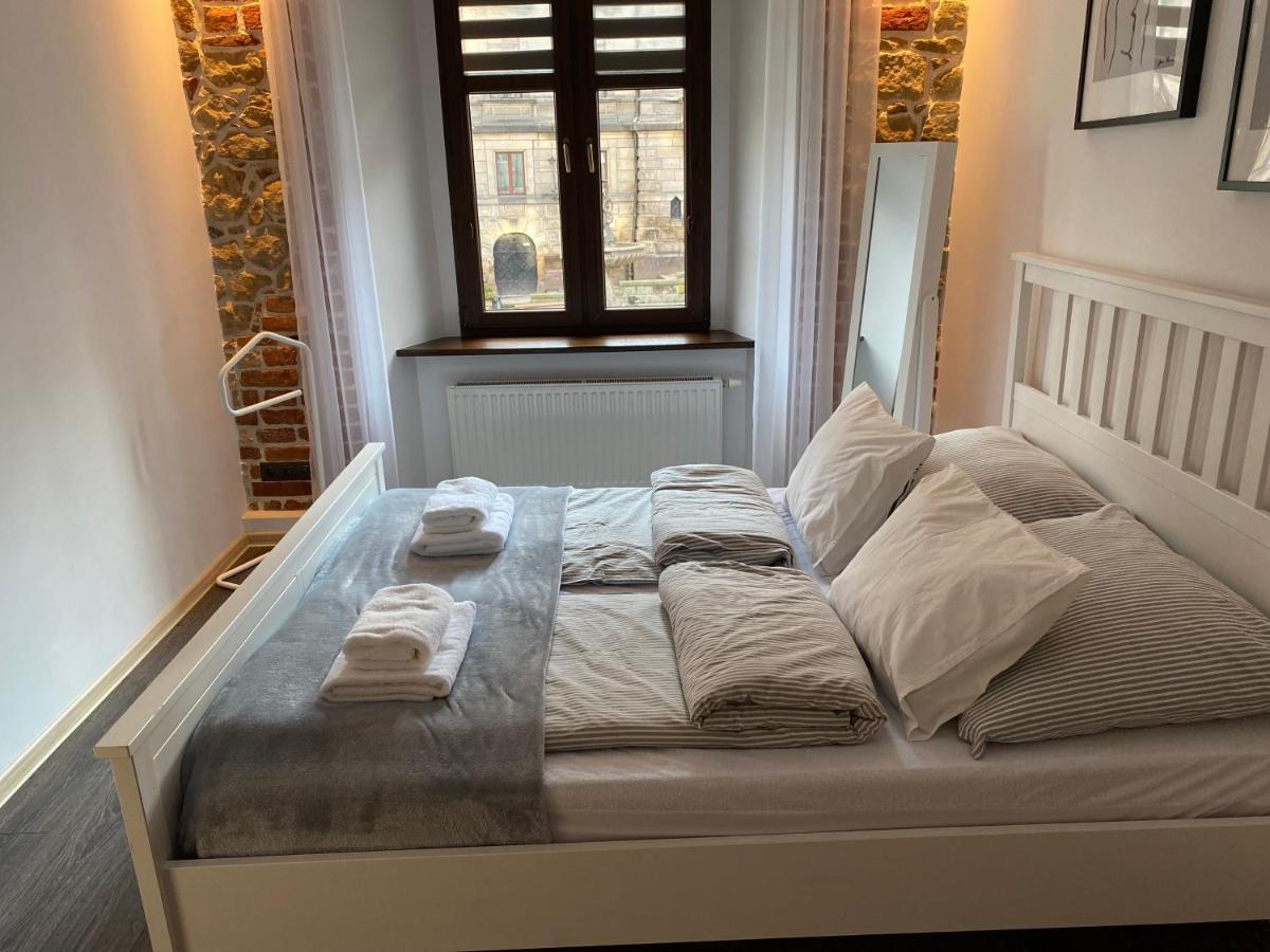 Apartament Przy Ratuszu Klodzko Ngoại thất bức ảnh